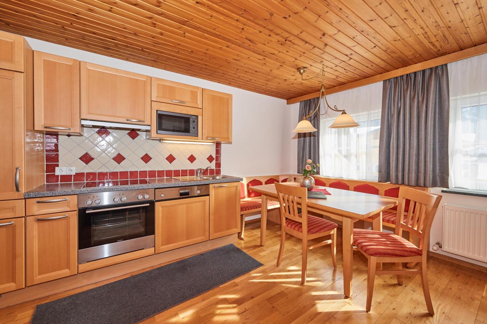 Rainerhof Aparthotel Flachau Bilik gambar